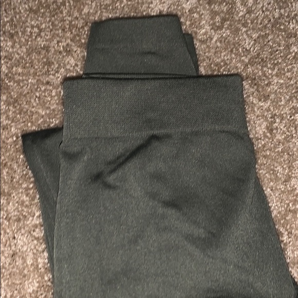 Women’s Leggings - Picture 2 of 2